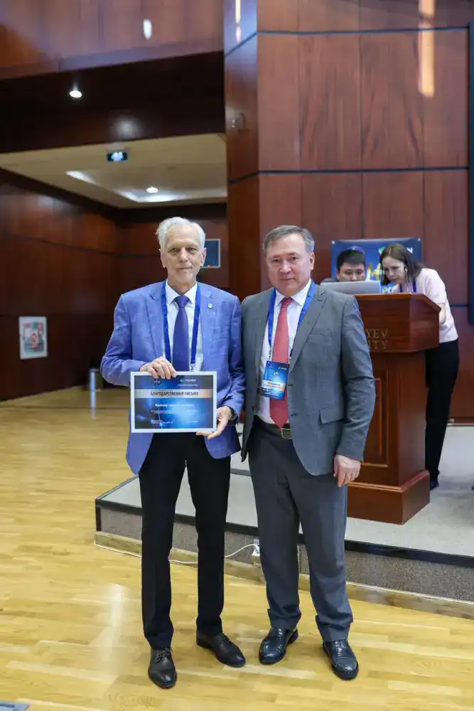 В Назарбаев Университете состоялась конференция, посвящённая десятилетию внедрения международных стандартов CRIRSCO в Казахстане. Организаторами выступили Ассоциация KAZRC, ПОНЭН и Школа горного дела и наук о Земле (NU SMG) (2)