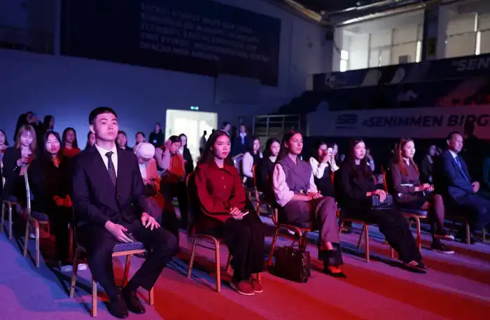 В АТЫРАУ ПРОШЕЛ РЕСПУБЛИКАНСКИЙ СТУДЕНЧЕСКИЙ ФОРУМ «SENIMMEN BIRGE» (4)