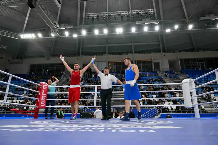 В Семее проходят финальные поединки чемпионата Казахстана по боксу (2)