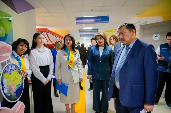 В столичной школе прошла конференция, объединяющая науку, культуру и воспитание (8)