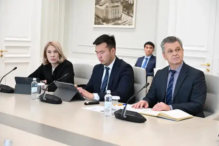 В Алматы продолжается модернизация системы наружного и архитектурного освещения (2)