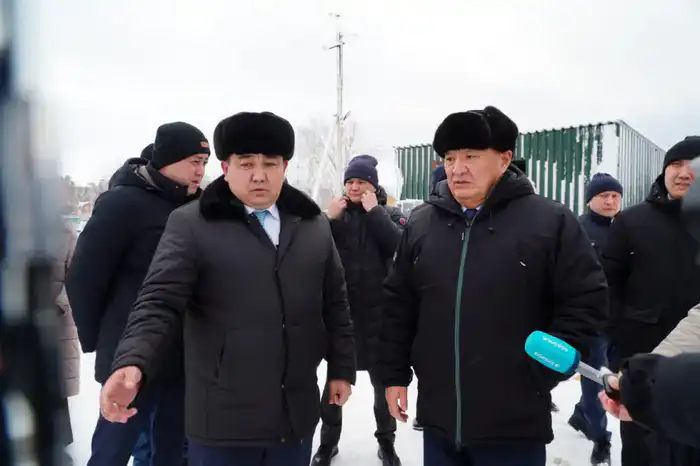 В селе Зеренда завершено строительство защитного вала (5)