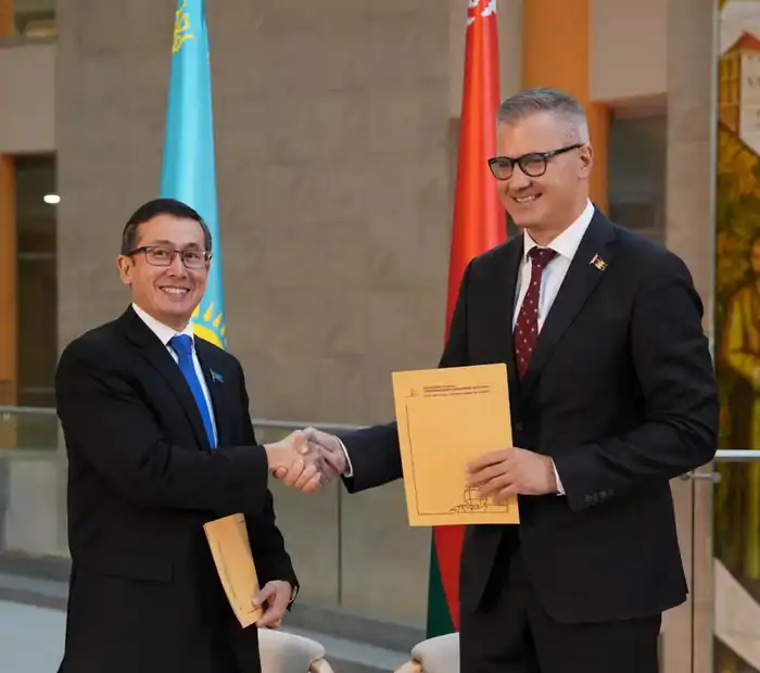 Национальный центр рукописей и редких книг и Национальная библиотека Беларуси подписали меморандум о сотрудничестве (3)