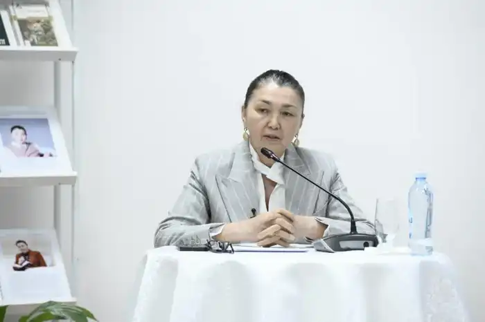 «Мастерская писателя»: В Астане прошла встреча с выдающимся писателем и драматургом Розой Мукановой (3)