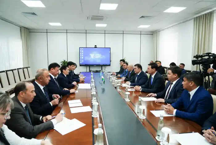 ГЛАВА ТУРКЕСТАНСКОЙ ОБЛАСТИ ПОСЕТИЛ УЗБЕКИСТАН С РАБОЧЕЙ ПОЕЗДКОЙ И ПРОВЕЛ ПЕРЕГОВОРЫ ПО РАЗВИТИЮ ТУРИЗМА (2)