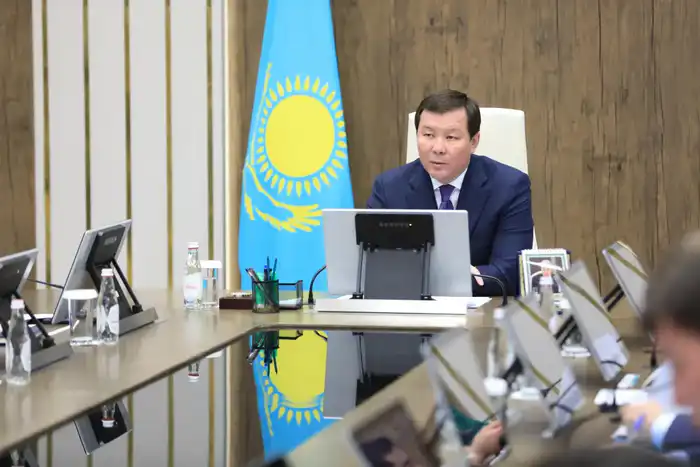 В Актюбинской области идет подготовка к содержанию дорог в зимний период (2)