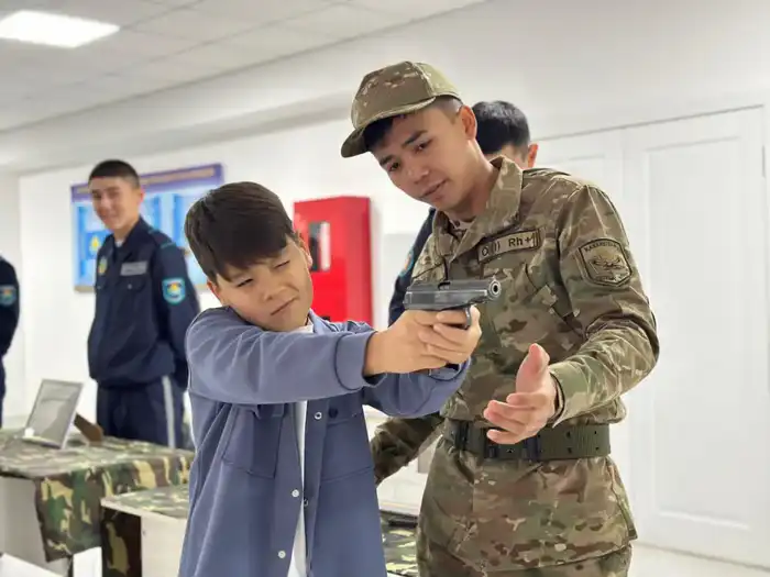 Родители гвардейцев ознакомились с воинской частью в Туркестане (3)