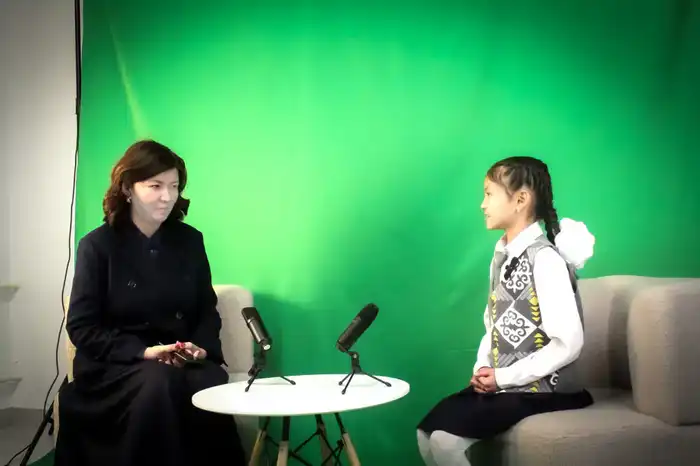 Наша задача — обеспечить детям качественное образование и доступ к передовым образовательным технологиям, создав равные условия школьной инфраструктуры в городах и селах — министр просвещения Жулдыз Сулейменова (4)