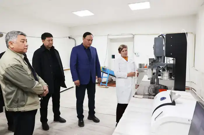 Ербол Карашукеев ознакомился с развитием свекольной отрасли в Меркенском районе (7)