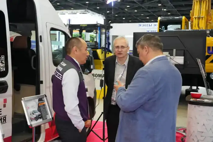 «Kaztraffic-2025» собрал в Астане лидеров дорожной отрасли и инновационные технологии (8)