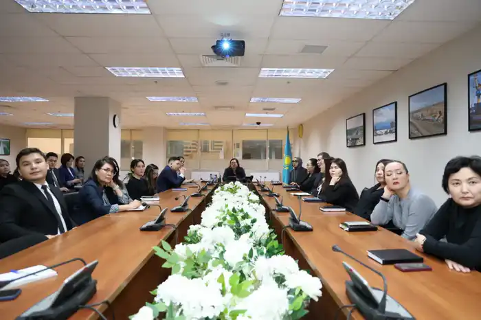 Для сотрудников Министерства промышленности и строительства провели лекцию о создании безопасной рабочей среды (2)