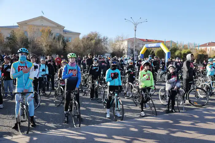«Закон и порядок»: в Таразе прошёл массовый велопробег (3)