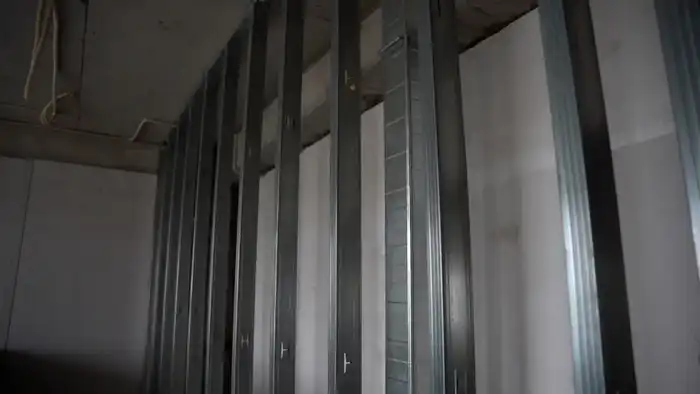 В мкр. Нурсая завершено 60% строительства новой поликлиники (4)