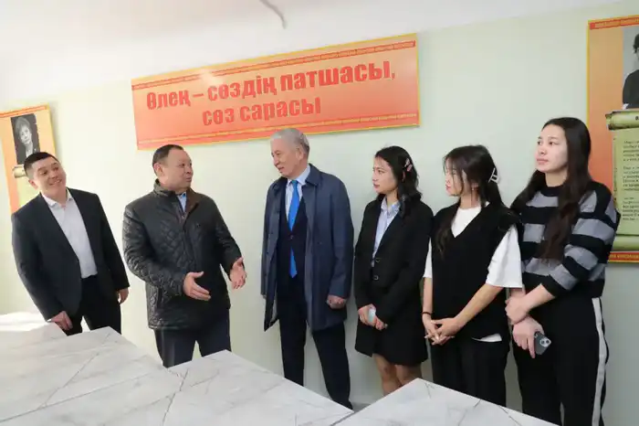 Заместитель акима Алматы Абзал Нукенов проверил ход строительства студенческих общежитий (5)