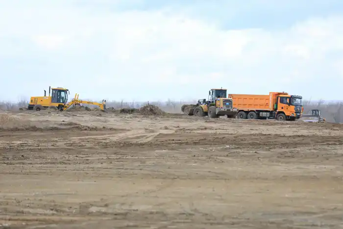 В Актюбинской области строят крупнейший футбольный стадион и развивают спортивную инфраструктуру (3)