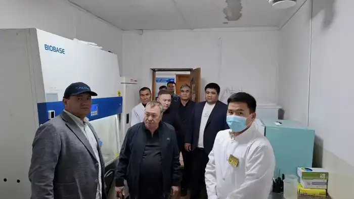 Сакен Каныбеков проинспектировал работу фитосанитарных контрольных постов в Туркестанской области (4)