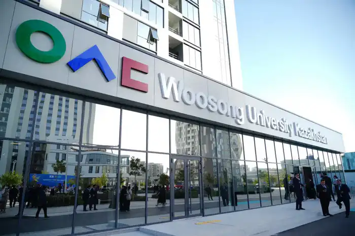 УКАЗОМ ПРЕЗИДЕНТА КИМ СОНГ КЁНГ НАГРАЖДЁН ОРДЕНОМ «ДРУЖБА» II СТЕПЕНИ (3)