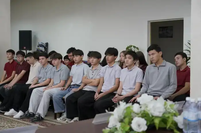 «Таза Қазақстан»: в Астане прошла специальная лекция для молодежи на экологическую тему (9)