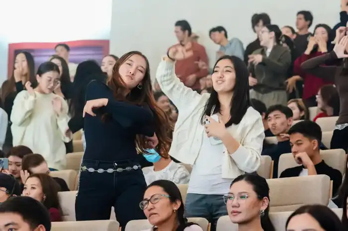 XXVIII Международный конкурс творческой молодёжи «Шабыт» торжественно открыли в Астане (7)