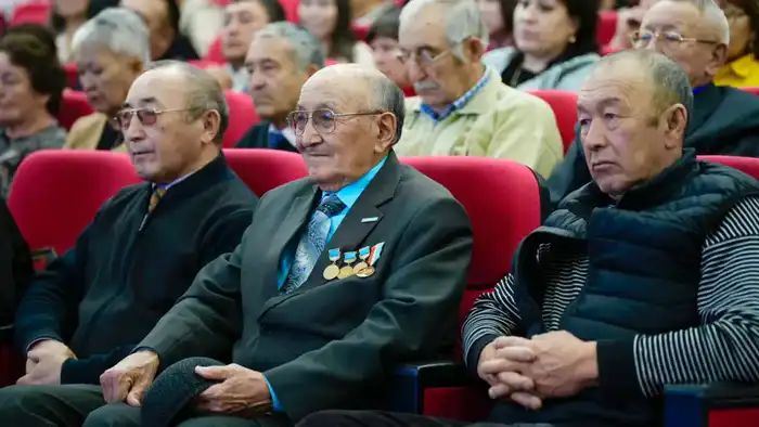 Советник Президента РК провел встречу с жителями района Улкен Нарын (6)