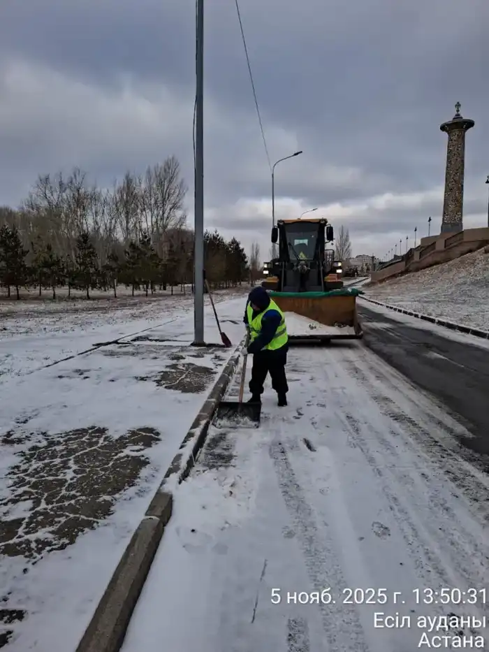 За два дня из Астаны вывезено более 3 000 кубометров снега (5)