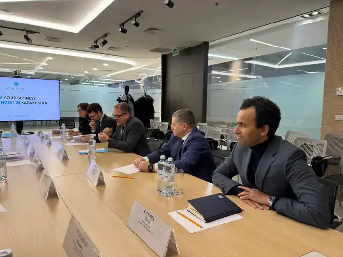 Асхат Шахаров обсудил с послом Франции инвестиционные проекты в Актюбинской области (4)