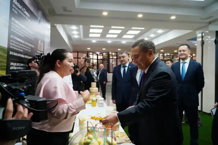 Лучшие предприниматели Акмолинской области представили продукцию на выставке, посвященной Дню сельхозработников (6)