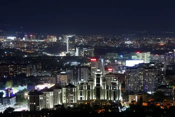 В Алматы продолжается модернизация системы наружного и архитектурного освещения (9)