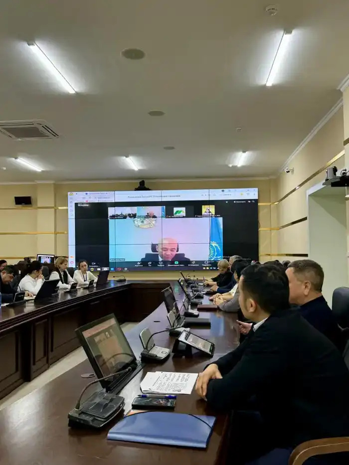 В Павлодаре прошло совещание по разъяснению норм жилищного законодательства (5)