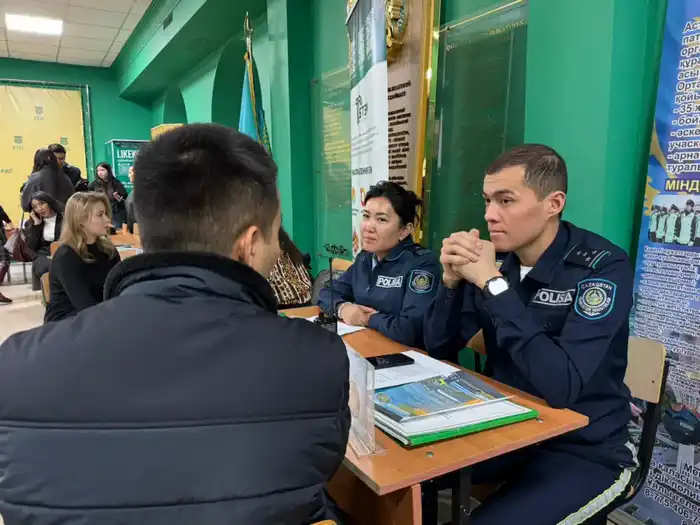 Более 50 работодателей приняли участие в ярмарке вакансий для столичных студентов (4)