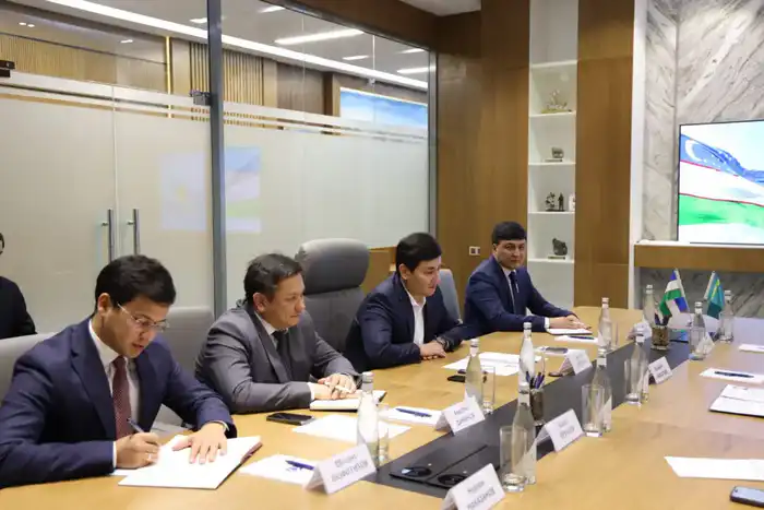 Ерсайын Нагаспаев провел переговоры с Министром горнодобывающей промышленности и геологии Узбекистана (3)