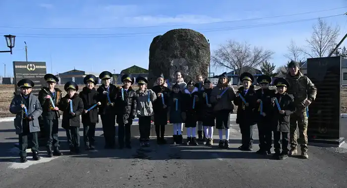 «Алаш! Әруақ! Абылай!» — казахские военные традиции ожили на Дне батыров в Караганде (4)