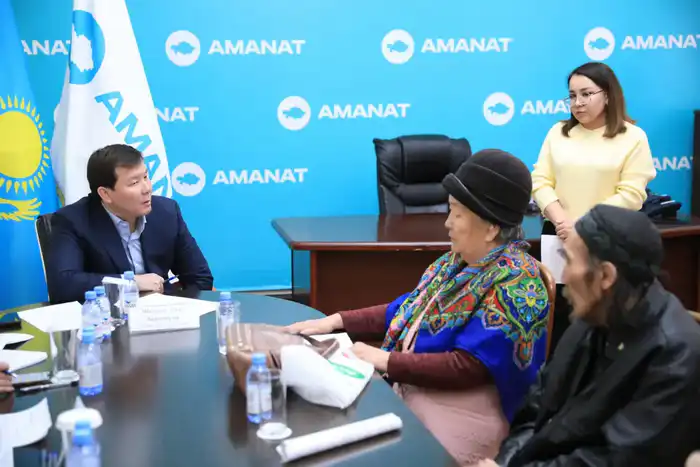 Аким области провел личный прием граждан (3)