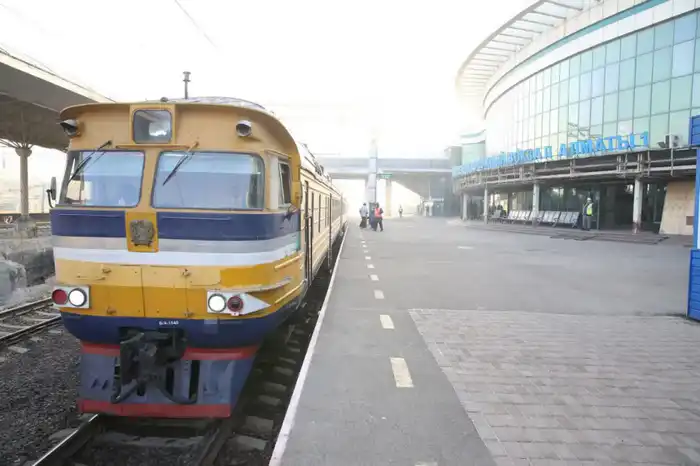 Дархан Сатыбалды проверил ход модернизации вокзала Алматы–1 (4)