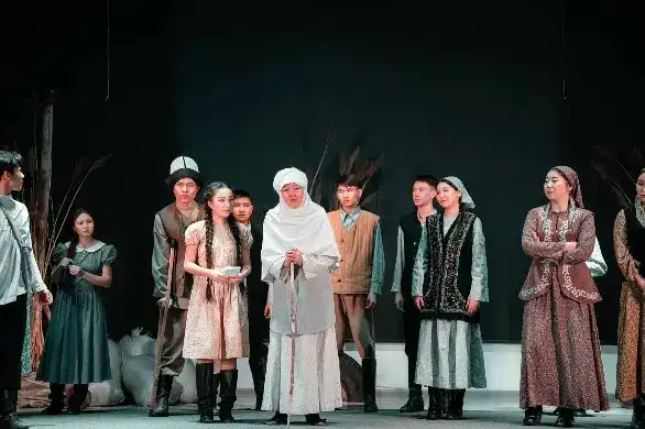 В области Абай прошёл фестиваль студенческих театров «ERTIS ART» (8)