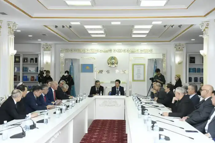 Презентация новых произведений писателя Адильбека Алпысбая прошла в Астане (5)