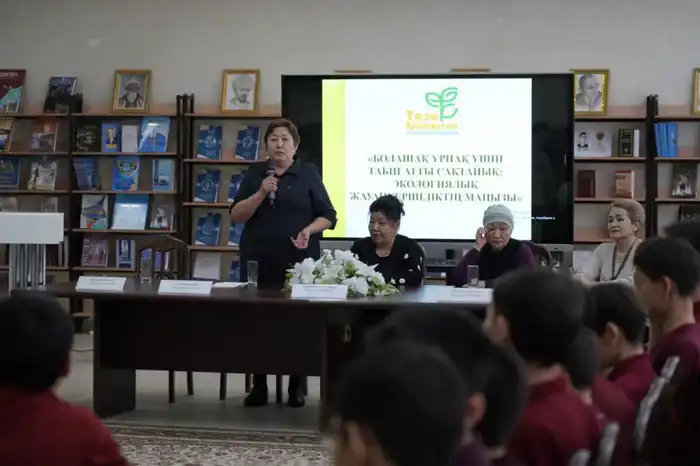 «Таза Қазақстан»: в Астане прошла специальная лекция для молодежи на экологическую тему (10)