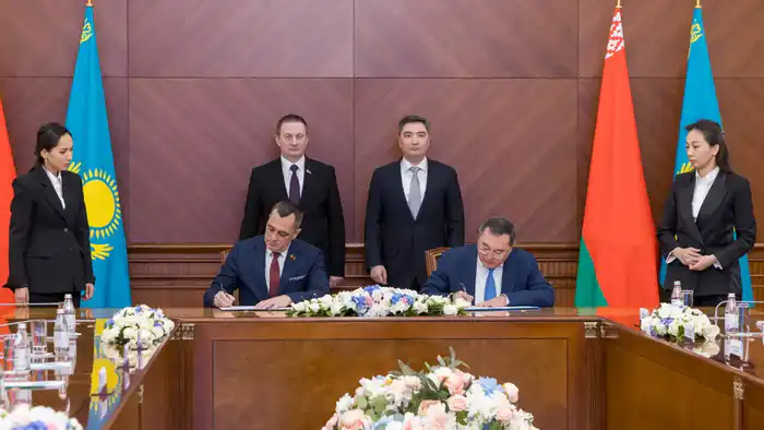 Премьер-министр Казахстана Олжас Бектенов и Премьер-министр Беларуси Александр Турчин обсудили развитие торгово-экономического сотрудничества (6)