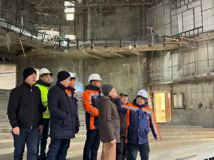 Заместитель акима Алматы проверил ход строительства и реконструкции социальных объектов города (2)