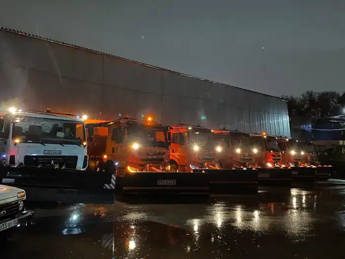 В Алматы пошёл снег. (2)