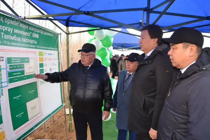 Шалкарским лесникам передали автомобили и дроны (6)