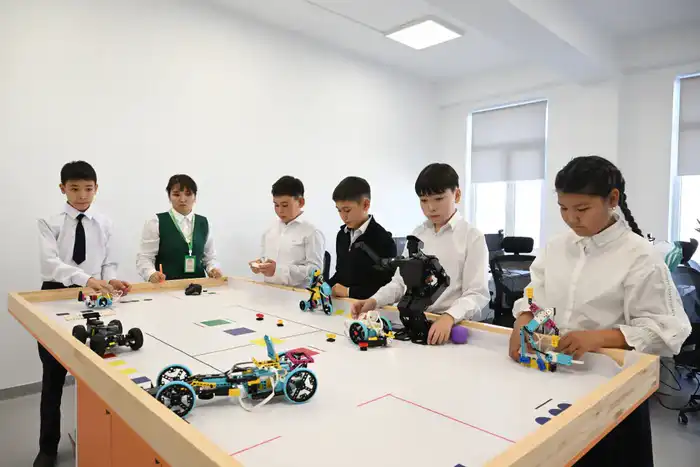 В селе Достык области Жетісу открыли школу в рамках нацпроекта «Келешек мектебі» (9)