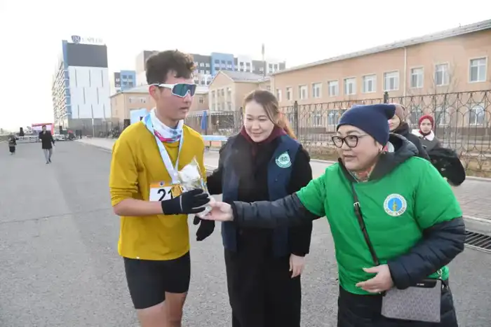 В Атырау впервые прошёл марафон с участием отцов и сыновей (4)