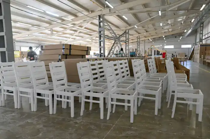 Аким области посетил предприятие по производству корпусной мебели (4)