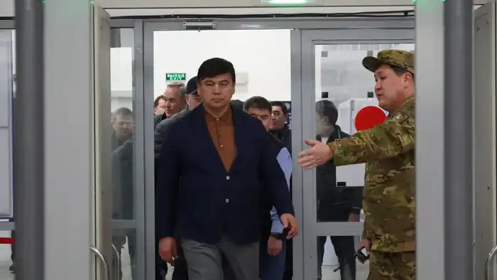 ТУРКЕСТАН: РАБОТА ТАМОЖНИ В КЕЛЕССКОМ РАЙОНЕ - НА КОНТРОЛЕ (3)