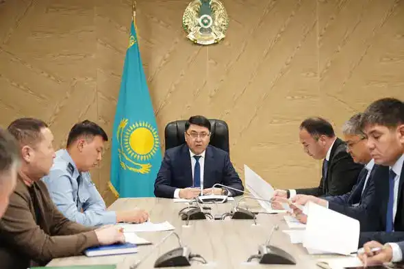 ОБСУЖДЁН ПЛАН РАЗВИТИЯ ЭКОНОМИКИ ТУРКЕСТАНСКОЙ ОБЛАСТИ (2)