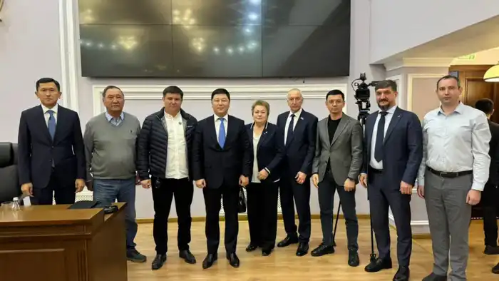 Вице-министр Рахымжан Исакулов провел встречу с населением Западно-Казахстанской области (2)