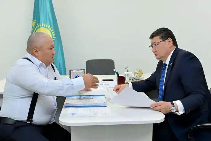 Аким области провел личный приём граждан (9)