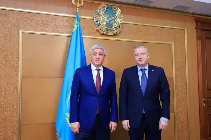 Аким Карагандинской области встретился с послом Грузии (6)