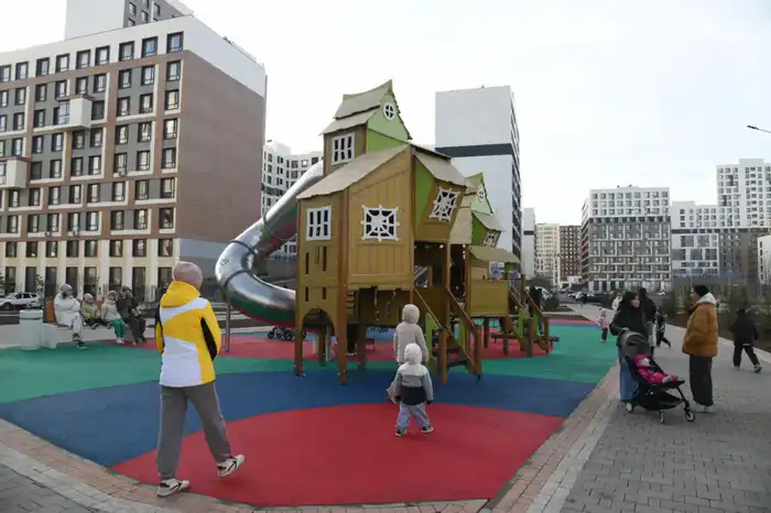 Зеленая зона вместо бизнес-центров: новое общественное пространство открыли в Астане (9)